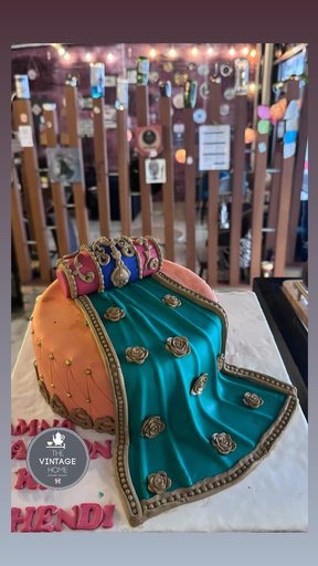 A custom cake made at The Vintage Home