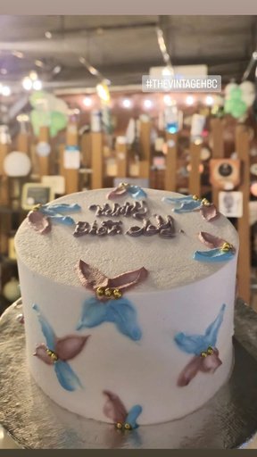 A custom cake made at The Vintage Home