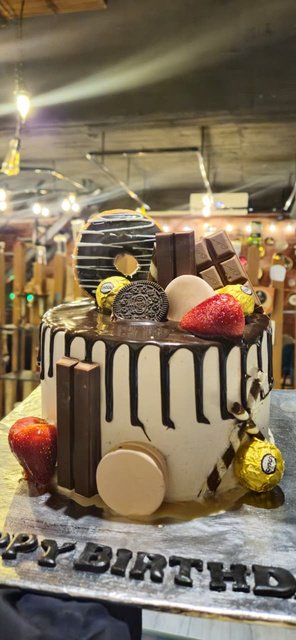 A custom cake made at The Vintage Home