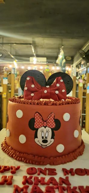 A custom cake made at The Vintage Home